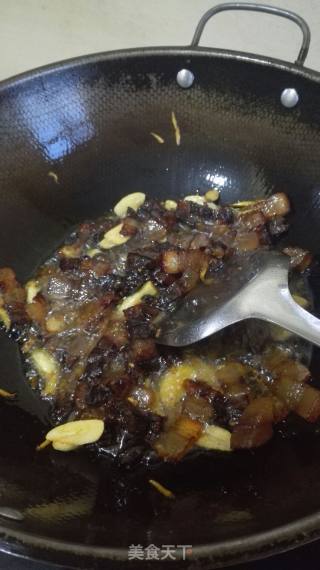 腊肠炒大葱的做法步骤：4