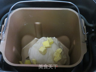 经典软餐包【黄油面包卷】的做法步骤：2