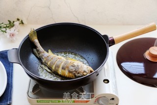 黄鱼炖豆腐的做法步骤：5