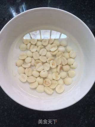 红豆莲子汤的做法步骤：1