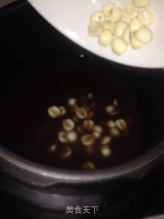 红豆莲子汤的做法步骤：4