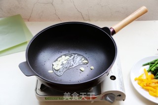 芦笋虾仁的做法步骤：5