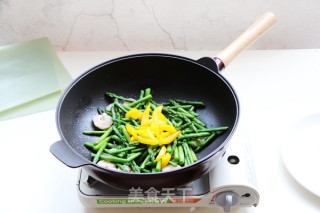 芦笋虾仁的做法步骤：8