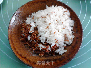 坛子肉蒸红米饭的做法步骤：2