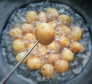 香葱煎小土豆的做法步骤：3