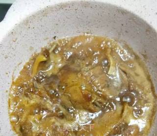 红烧鸡翅的做法步骤：7