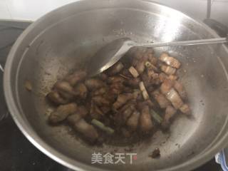 #夏日懒人餐 #五花肉烧木耳的做法步骤：6