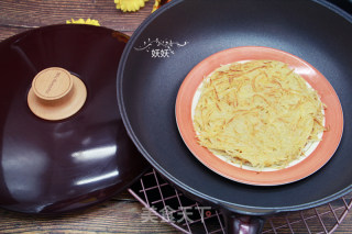 土豆丝饼的做法步骤：8