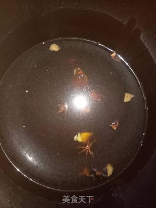 卤猪肉配米饭的做法步骤：3