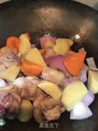 咖喱鸡的做法步骤：5