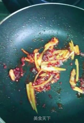麻辣土豆粉的做法步骤：1