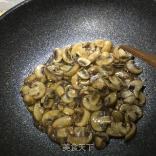 口蘑炒荷兰豆的做法步骤：5