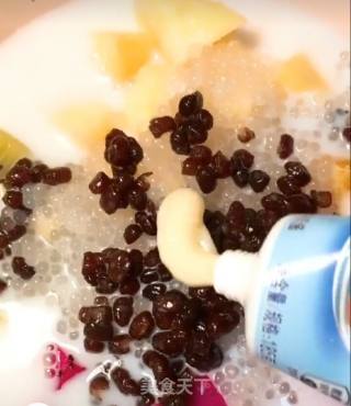 缤纷水果西米露的做法步骤：6