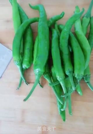 辣椒炒鸡蛋的做法步骤：3
