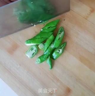 辣椒炒鸡蛋的做法步骤：4