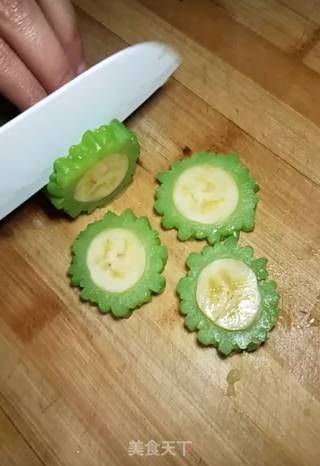 蜂蜜香蕉苦瓜的做法步骤：6