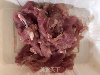 鱼香肉丝的做法步骤：3