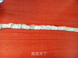 饺子皮葱香饼的做法步骤：7