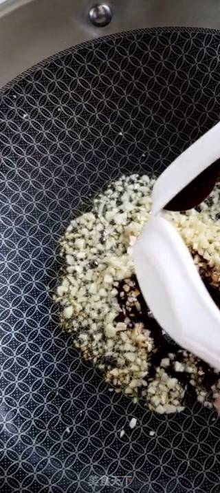蒜末蚝油淋生菜的做法步骤：4