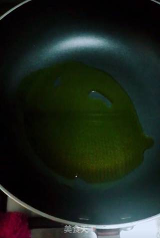 韭菜炒鸡蛋的做法步骤：2