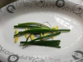 超入味的清蒸鲈鱼的做法步骤：4