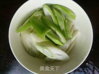 大葱炒肉的做法步骤：3