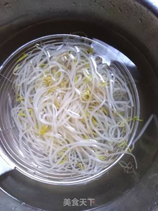 绿豆芽拌腐竹的做法步骤：9