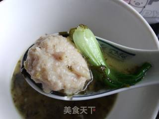 酸菜肉丸汤的做法步骤：1