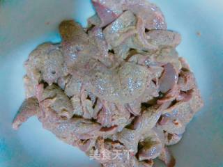 金针菜黑木耳猪肝汤的做法步骤：6