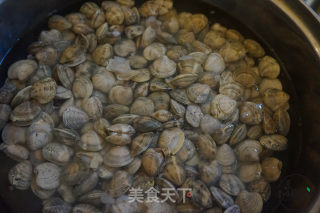 生腌蛤蜊-炎夏消暑开胃神菜（水煮法）的做法步骤：1