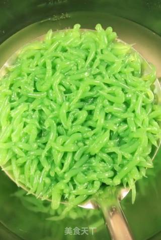 菠菜汁凉虾的做法步骤：7