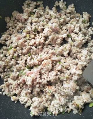 虾酱菠菜面的做法步骤：5