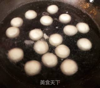 醪糟汤圆早餐的做法步骤：2
