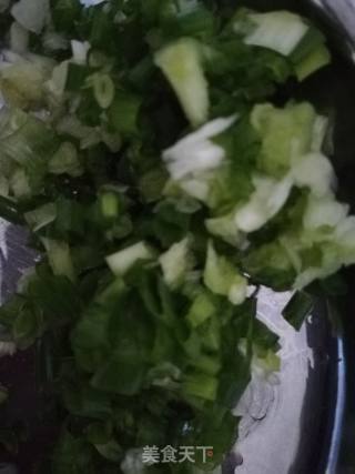 双色鸡蛋卷的做法步骤：2