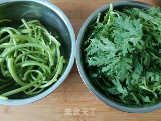 蚝油茼蒿尖的做法步骤：2