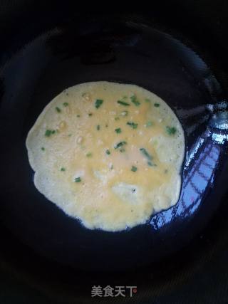 鸡蛋卷饼的做法步骤：4