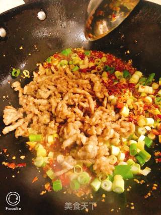 鱼香肉丝的做法步骤：8