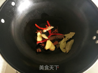 酱大骨的做法步骤：2