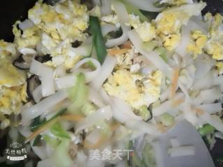 肥肠炒河粉的做法步骤：10