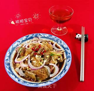 圆葱涝汁拌鱼皮的做法步骤：11