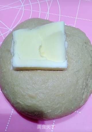 全麦牛奶面包的做法步骤：2