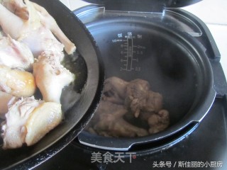 香菇木耳鸡汤的做法步骤：5