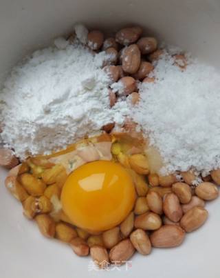 香酥花生米的做法步骤：2