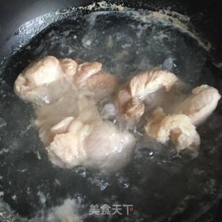 海带玉米菠萝蜜子炖腱子肉的做法步骤：2