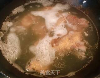 排骨方便面的做法步骤：1