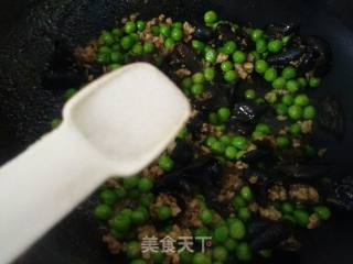 黑木耳肉末青豆的做法步骤：8