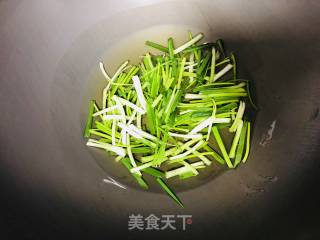 葱油拌面的做法步骤：3