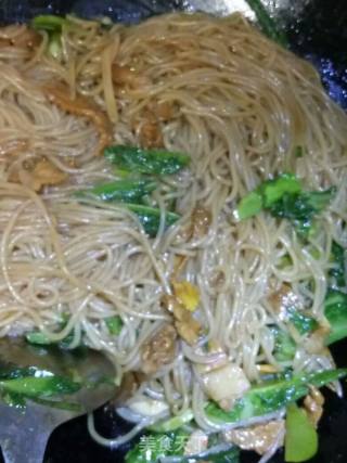 美味炒米粉的做法步骤：4