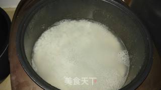 双蛋瘦肉粥的做法步骤：1