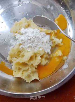 土豆面条的做法步骤：2